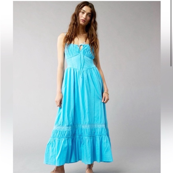 AE Corset Tiered Midi Dress - Picture 2 of 7